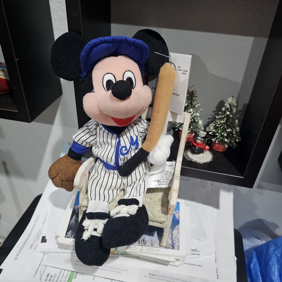 DISNEY Vintage 90s Baseball Mickey Mouse Bean Bag Plush New with Tag - Picture 12 of 12